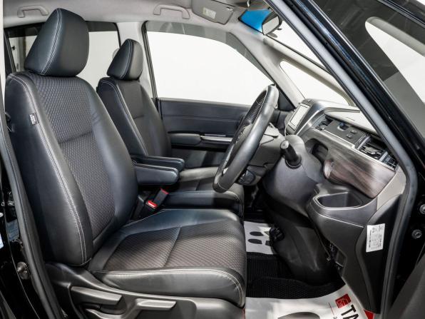 Honda Freed II Рестайлинг с пробегом 2019 года, цена 1 650 000 рублей, 40329 км, компактвэн, Автокод Объявления