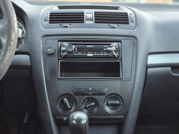 Skoda Octavia II (A5) Рестайлинг с пробегом 2010 года, цена 579 000 рублей, 245704 км, лифтбек, Автокод Объявления