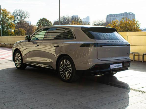 Exeed Exlantix ET с пробегом 2025 года, цена 5 099 000 рублей, 6000 км, внедорожник, Автокод Объявления