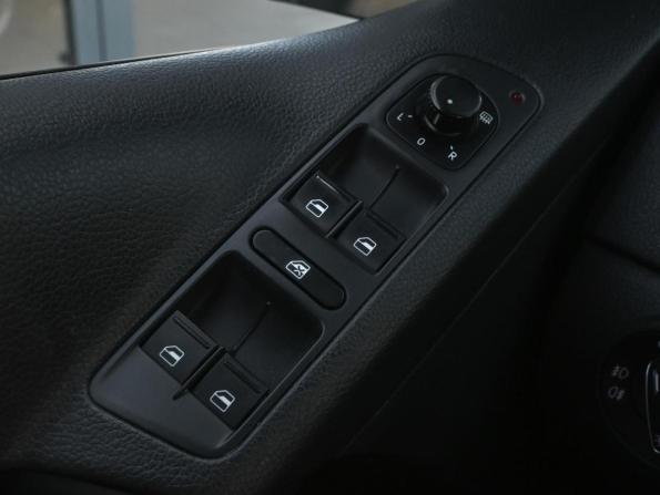 Volkswagen Tiguan I Рестайлинг с пробегом 2014 года, цена 1 455 000 рублей, 177483 км, внедорожник, Автокод Объявления