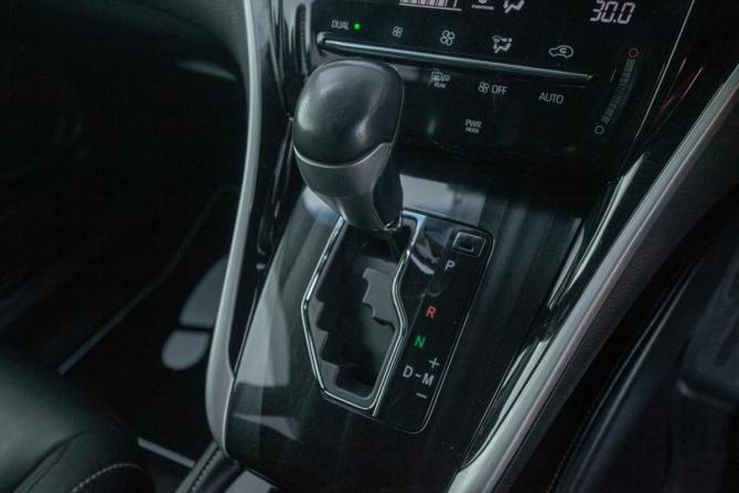 Toyota Harrier III (XU60) Рестайлинг с пробегом 2019 года, цена 2 648 000 рублей, 106000 км, внедорожник, Автокод Объявления