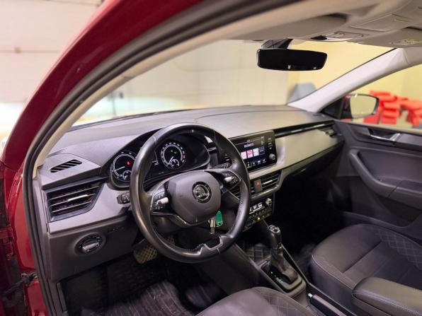 Skoda Rapid II с пробегом 2021 года, цена 1 870 000 рублей, 43664 км, лифтбек, Автокод Объявления