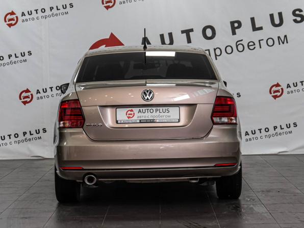 Volkswagen Polo V Рестайлинг с пробегом 2016 года, цена 1 299 000 рублей, 88544 км, седан, Автокод Объявления