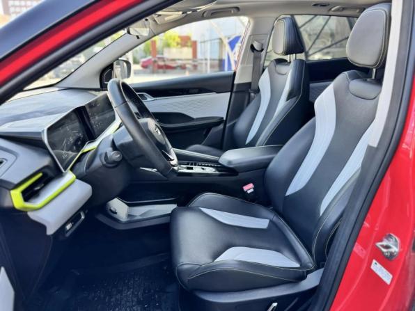 Geely Coolray I Рестайлинг с пробегом 2023 года, цена 2 050 000 рублей, 21000 км, внедорожник, Автокод Объявления