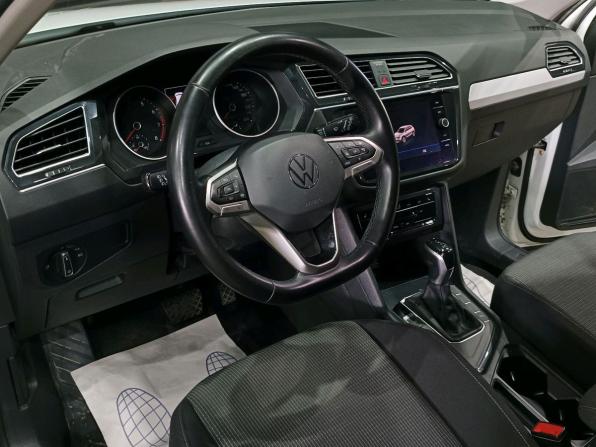 Volkswagen Tiguan II Рестайлинг с пробегом 2021 года, цена 2 530 000 рублей, 111650 км, внедорожник, Автокод Объявления