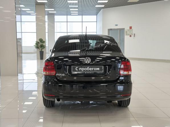 Volkswagen Polo V Рестайлинг с пробегом 2017 года, цена 1 070 000 рублей, 134896 км, седан, Автокод Объявления