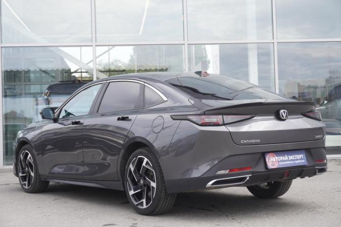 Changan Lamore с пробегом 2023 года, цена 2 099 000 рублей, 17702 км, седан, Автокод Объявления