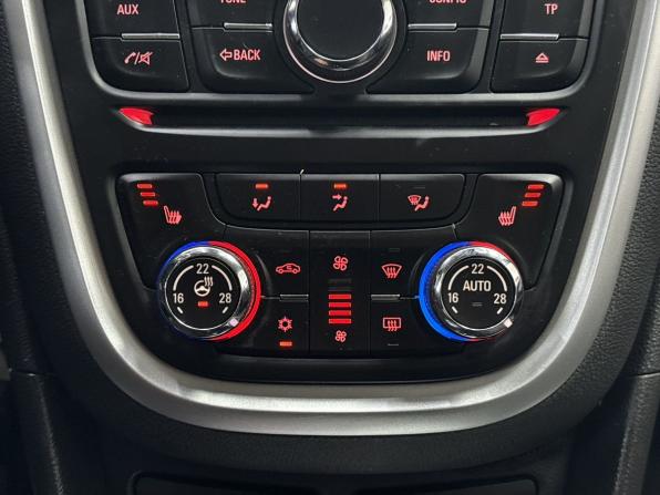 Opel Mokka I с пробегом 2013 года, цена 1 195 000 рублей, 118068 км, внедорожник, Автокод Объявления