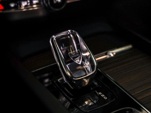 Volvo XC60 II Рестайлинг с пробегом 2021 года, цена 4 599 000 рублей, 55114 км, внедорожник, Автокод Объявления