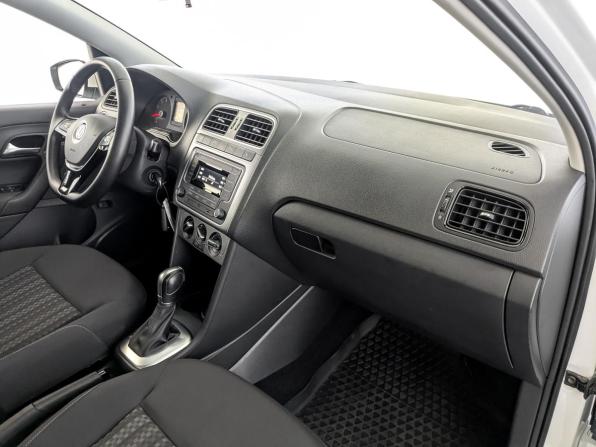 Volkswagen Polo V Рестайлинг с пробегом 2020 года, цена 1 549 000 рублей, 48399 км, седан, Автокод Объявления