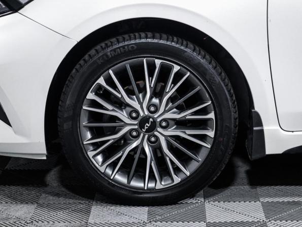 Kia Cerato IV Рестайлинг с пробегом 2022 года, цена 2 429 000 рублей, 29500 км, седан, Автокод Объявления