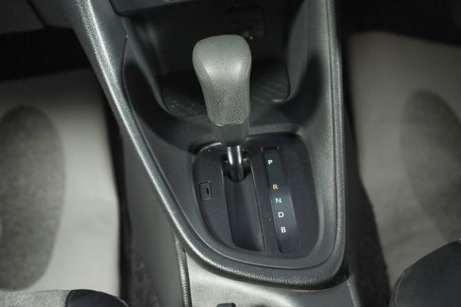 Toyota Yaris II с пробегом 2021 года, цена 1 059 000 рублей, 122000 км, хэтчбек, Автокод Объявления