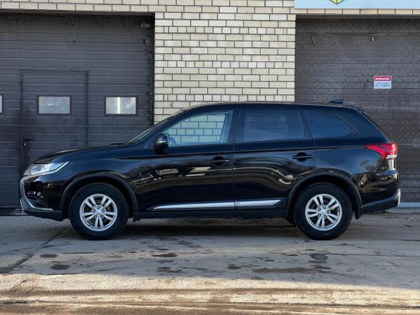 Mitsubishi Outlander III Рестайлинг 3 с пробегом 2019 года, цена 2 099 000 рублей, 128280 км, внедорожник, Автокод Объявления
