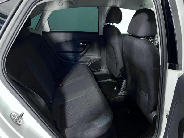 Volkswagen Polo V Рестайлинг с пробегом 2019 года, цена 1 250 000 рублей, 108910 км, седан, Автокод Объявления