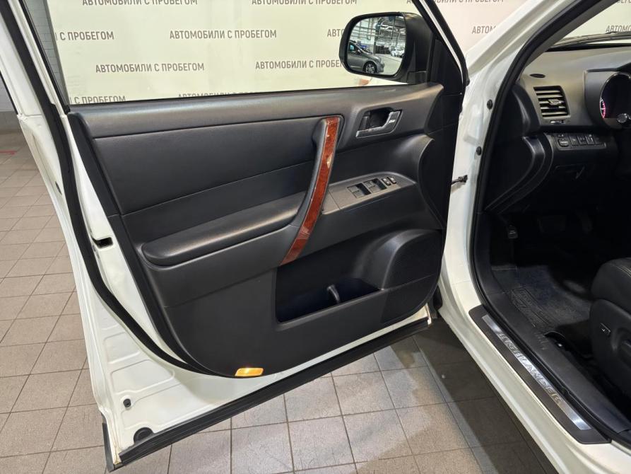 Toyota Highlander II (XU40) Рестайлинг Санкт-Петербург  - изображение 14