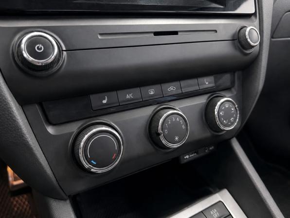 Skoda Octavia III (A7) с пробегом 2014 года, цена 760 000 рублей, 607000 км, лифтбек, Автокод Объявления