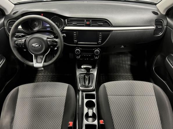 Kia Rio IV с пробегом 2018 года, цена 1 345 000 рублей, 83947 км, седан, Автокод Объявления