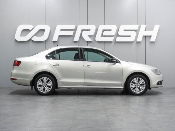 Volkswagen Jetta VI Рестайлинг с пробегом 2014 года, цена 1 378 000 рублей, 87640 км, седан, Автокод Объявления