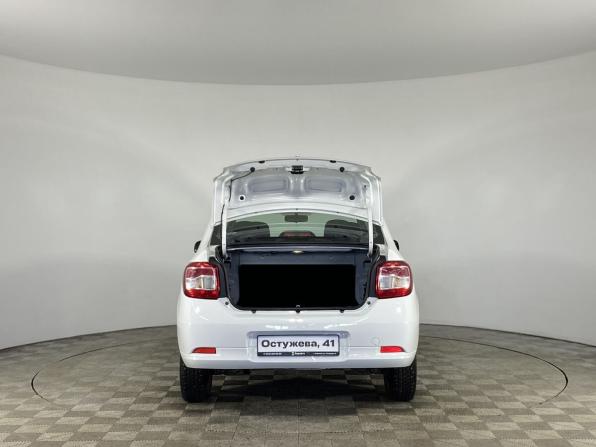 Renault Logan II Рестайлинг с пробегом 2019 года, цена 899 000 рублей, 129200 км, седан, Автокод Объявления