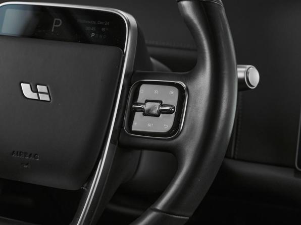 Li Auto (Lixiang) L7 I с пробегом 2023 года, цена 5 450 000 рублей, 37000 км, внедорожник, Автокод Объявления