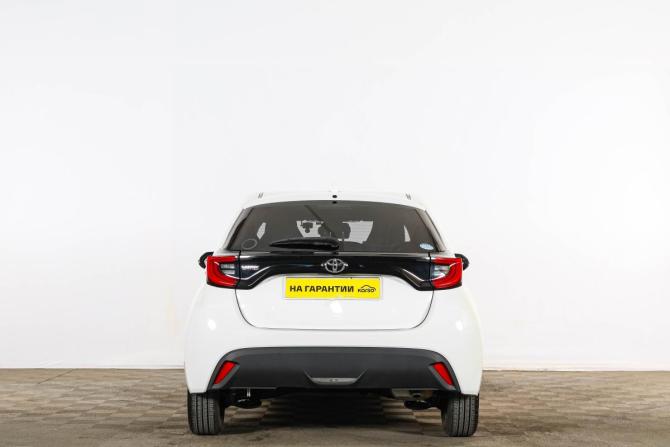 Toyota Yaris IV с пробегом 2020 года, цена 1 529 000 рублей, 123000 км, хэтчбек, Автокод Объявления
