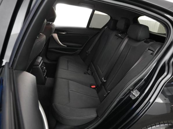BMW 1 серии II (F20/F21) Рестайлинг 2 с пробегом 2018 года, цена 1 699 077 рублей, 105919 км, хэтчбек, Автокод Объявления