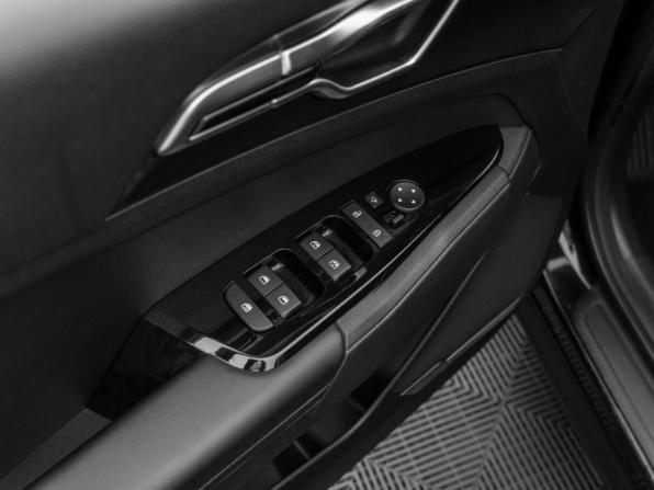 Kia Sportage V с пробегом 2023 года, цена 3 380 000 рублей, 46221 км, внедорожник, Автокод Объявления