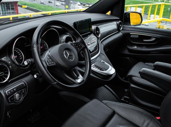 Mercedes-Benz V-Класс III (W447) Рестайлинг с пробегом 2022 года, цена 7 498 000 рублей, 52796 км, минивэн, Автокод Объявления