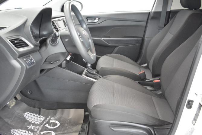 Hyundai Solaris II Рестайлинг с пробегом 2021 года, цена 1 649 000 рублей, 75000 км, седан, Автокод Объявления