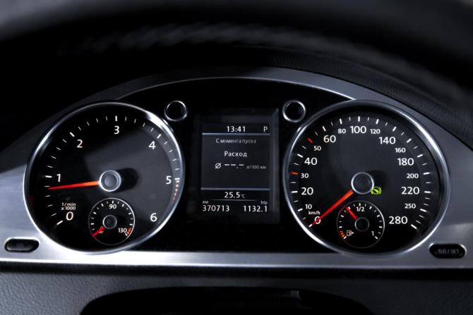 Volkswagen Passat B6 с пробегом 2009 года, цена 699 000 рублей, 370702 км, универсал, Автокод Объявления