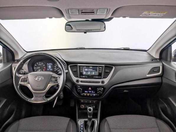 Hyundai Solaris II с пробегом 2017 года, цена 1 200 000 рублей, 163268 км, седан, Автокод Объявления