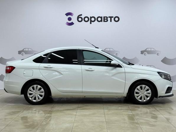 Lada (ВАЗ) Vesta I с пробегом 2017 года, цена 930 000 рублей, 121632 км, седан, Автокод Объявления