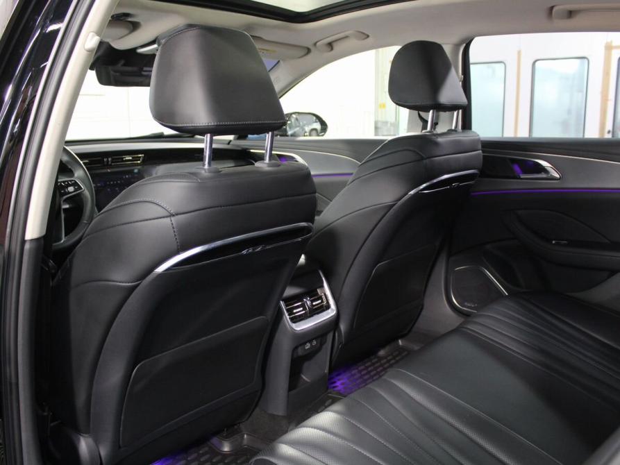Hongqi H5 II Москва  - изображение 22