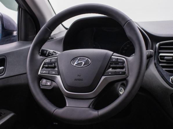 Hyundai Solaris II Рестайлинг с пробегом 2021 года, цена 1 306 000 рублей, 132796 км, седан, Автокод Объявления