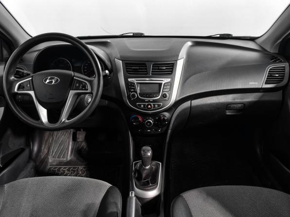 Hyundai Solaris I с пробегом 2012 года, цена 800 000 рублей, 95006 км, седан, Автокод Объявления