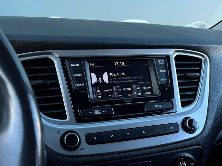 Hyundai Solaris II Санкт-Петербург  - изображение 16