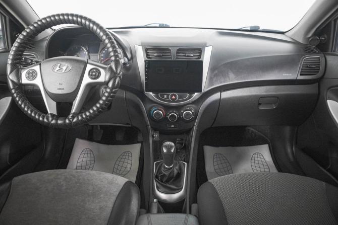 Hyundai Solaris I с пробегом 2013 года, цена 799 000 рублей, 135000 км, седан, Автокод Объявления