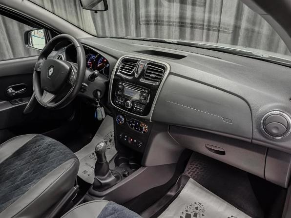 Renault Sandero II с пробегом 2015 года, цена 680 000 рублей, 145000 км, хэтчбек, Автокод Объявления