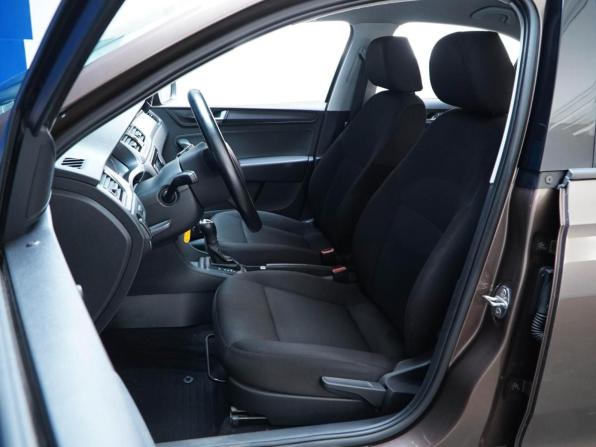 Skoda Rapid I Рестайлинг с пробегом 2019 года, цена 1 419 050 рублей, 63353 км, лифтбек, Автокод Объявления