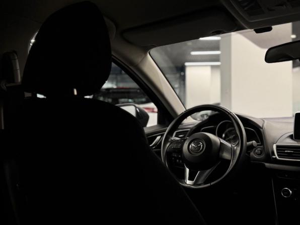 Mazda 3 III (BM) с пробегом 2014 года, цена 1 799 000 рублей, 23980 км, седан, Автокод Объявления
