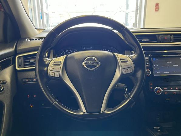 Nissan Qashqai II с пробегом 2017 года, цена 1 800 000 рублей, 97260 км, внедорожник, Автокод Объявления