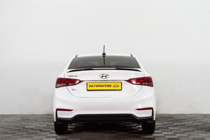 Hyundai Solaris II с пробегом 2018 года, цена 719 000 рублей, 217600 км, седан, Автокод Объявления
