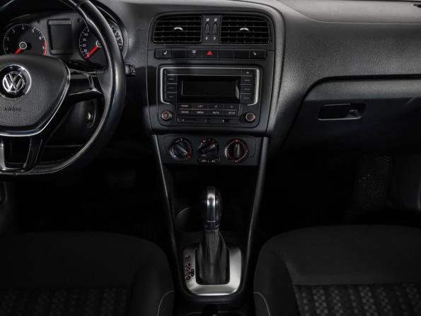 Volkswagen Polo V Рестайлинг с пробегом 2016 года, цена 949 700 рублей, 162000 км, седан, Автокод Объявления