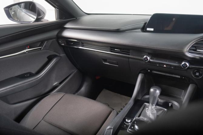 Mazda 3 IV (BP) с пробегом 2022 года, цена 2 249 000 рублей, 23800 км, хэтчбек, Автокод Объявления