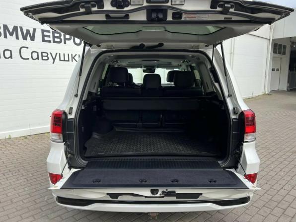 Toyota Land Cruiser 200 Series Рестайлинг 2 с пробегом 2018 года, цена 6 799 000 рублей, 190000 км, внедорожник, Автокод Объявления