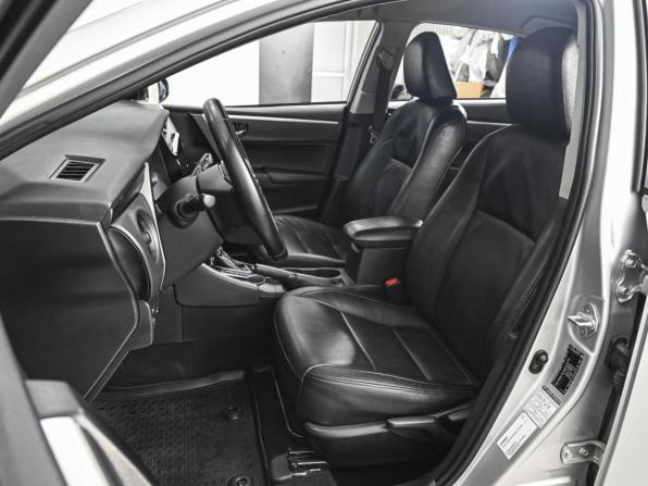 Toyota Corolla XI (E160 E170 E180) Рестайлинг 1 с пробегом 2017 года, цена 1 448 000 рублей, 124000 км, седан, Автокод Объявления