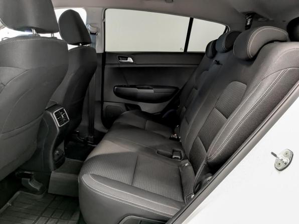 Kia Sportage IV Рестайлинг с пробегом 2021 года, цена 2 490 000 рублей, 42757 км, внедорожник, Автокод Объявления