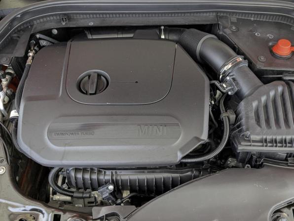 Mini Hatch III (F55/F56) Рестайлинг с пробегом 2021 года, цена 2 300 000 рублей, 57123 км, хэтчбек, Автокод Объявления