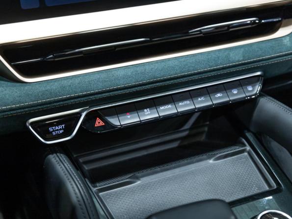 Geely Monjaro I с пробегом 2023 года, цена 3 249 700 рублей, 48648 км, внедорожник, Автокод Объявления