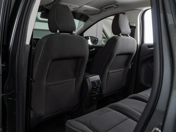 Ford Kuga II Рестайлинг с пробегом 2017 года, цена 1 579 000 рублей, 145495 км, внедорожник, Автокод Объявления